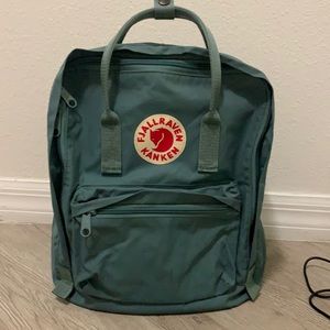 Fjallraven classic kanken backpack